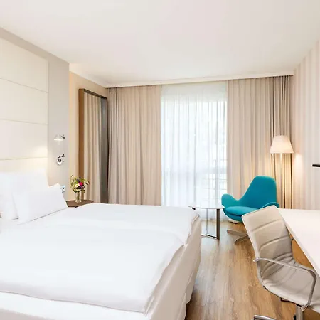 Hotel Nh Berlin Alexanderplatz Esterno foto